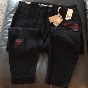 ♥️NWT Black Beautiful jeans with embellished roses